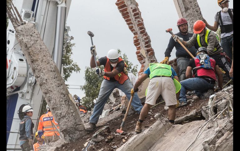 Todo lo recaudado en el 'Boteo Teletón' será donado a los damnificados de los sismos.