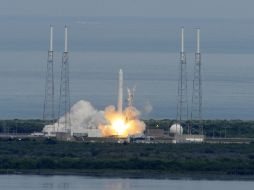Falcon 9, un cohete privado desarrollado por la empresa SpaceX . AFP  /
