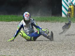 Valentino Rosi se encuentra hospitalizado, por una fractura en la tibia que sufrió en el último entrenamiento de la GP. AFP  /