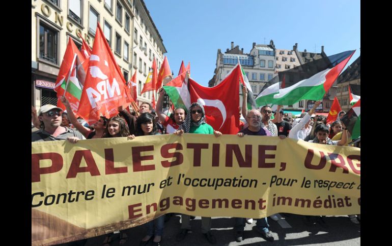 En Estrasburgo, Francia, manifestantes propalestinos marchan contra el asalto israelí a la Flotilla de la Libertad. EFE  /