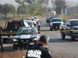 Las autoridades estatales y federales acudieron para investigaciones de campo encontrando 15 casquillos calibre 9 milímetros.O. RUVALCA  /