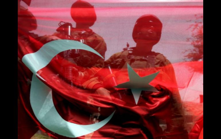 La protestas contra Israel por el ataque a los activistas turcos  de la flotilla no han parado. EFE  /