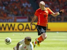 Arjen Robben no tendrá participación en el partido que jugará su Selección ante Dinamarca. AFP  /