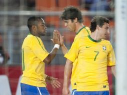 Jugadores de la Selección de Brasil, Robinho, Kaka y Elano. AFP  /