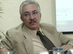 Ángel Meulenert Peña ejercerá  ahora el cargo de profesor investigador. ARCHIVO  /