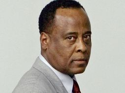 La licencia de Conrad Murray para ejercer su profesión está en riesgo. AP  /