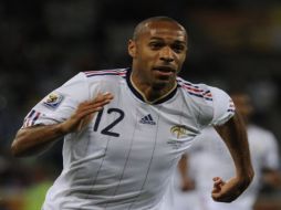 Thierry Henry es uno de los jugadores del mundo que ha tenido más participación en la historia mundialista. AFP  /