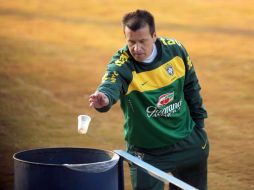 Dunga no quiere mostrar su esquema de juego. EFE  /