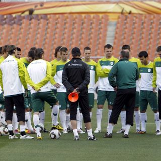 Eslovenia con ansia de debutar en Sudáfrica 2010