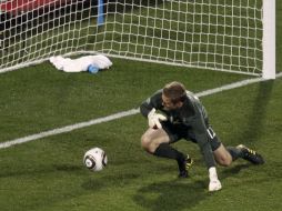 La prensa inglesa reprueba la participación de Robert Green en el partido pasado. AP  /