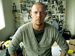 Alexander McQuenn murió el pasado mes de febrero. ESPECIAL  /