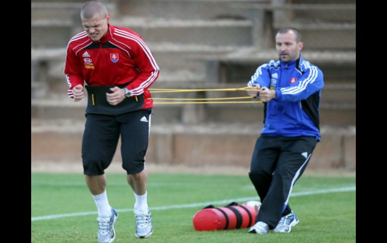La Selección de Eslovaquia sigue preparádose desde Petroria para iniciar acertadamente en el Mundial. EFE  /