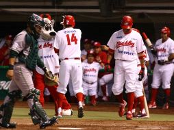 Los Diablos Rojos del Mexico durante el juego de la Liga Mexicana de Beisbol 2010. MEXSPORT  /
