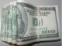 Entre 19 mil y 29 mil millones de dólares en efectivo pasan anualmente de Estados Unidos a México. ESPECIAL  /