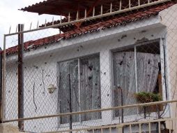 Aspecto de la fachada de la casa donde se contabilizaron más de 50 balazos de distintos calibres. EL UNIVERSAL  /