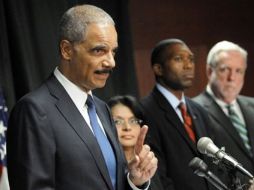 • El fiscal general de Estados Unidos, Eric Holder, será el encargado de la Casa Blanca en la demanda contra la antiinmigrante. AP  /