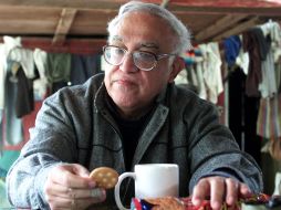 El jefe delegacional en Coyoacán, Raúl Flores García, exhortó a los coyoacanenses a rendir homenaje al escritor. NTX  /