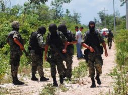 Los 12 cuerpos fueron encontrados el viernes gracias a una operación del Ejército y la policía.  /