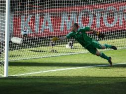 Acción del segundo gol de los paraguayos ante Eslovaquia. AFP  /