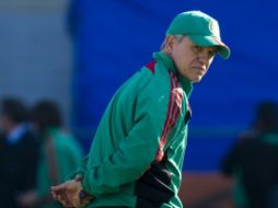 El técnico de la Selección mexicana, Javier Aguirre no ha dado a conocer las alineaciones para el partido de mañana ante Uruguay. AFP  /