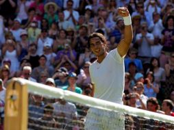 El tenista español, Rafael Nadal, festeja el triunfo. EFE  /