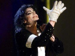 El guante de diamantes del cantante se ha convertido en historia. ESPECIAL  /