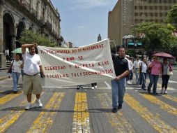 El pasado jueves, los maestros se manifestaron sobre la avenida Alcalde. E. BARRERA  /