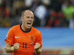 Arjen Robben, celebra tras anotación ante Eslovaquia. AFP  /