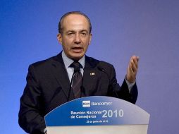 Felipe Calderón habló durante la clausura de la reunión de consejeros de BBVA Bancomer. EFE  /