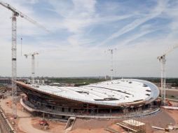 El velódromo para las Olimpiadas de Londres 2012 sigue en construcción. EFE  /
