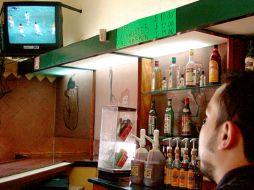 El Ayuntamiento de Guadalajara seguirá inspeccionando el funcionamiento de giros y bares hasta que culmine el Mundial. ESPECIAL  /