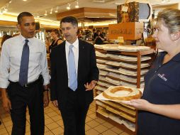 Barack Obama, presidente de Estados Unidos, habla durante un evento sobre economía en el Salón Memorial en Racine, Wisconsin. AFP  /