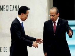 El Presidente Felipe Calderón expresó al presidente de Corea, Lee Myung-Bak su interés por fortalecer nexos. REUTERS  /