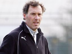 Laurent Blanc, fue campeón en el torneo Francés en 2008-09 con el Girondins de Burdeos. AFP  /