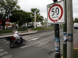 De acuerdo con expertos para organizar la movilidad de la urbe primero está el peatón y después los ciclistas. M. FREYRIA  /