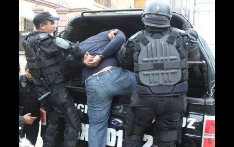 La tensión se incrementó a las afueras del instituto electoral, donde hay sesión permanente del Consejo General. EL UNIVERSAL  /