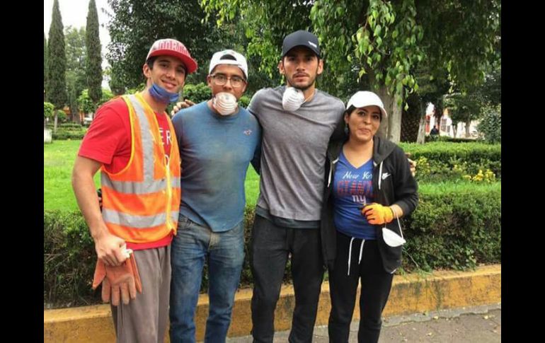 Jesús Corona ofrece ayuda tras sismo