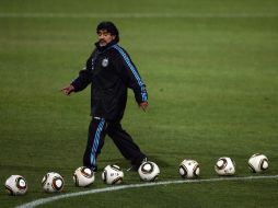 Durante el Mundial, Maradona generalmente hacía una dinámica de disparo a la portería con jugadores 'castigados'. JAMMEDIA  /