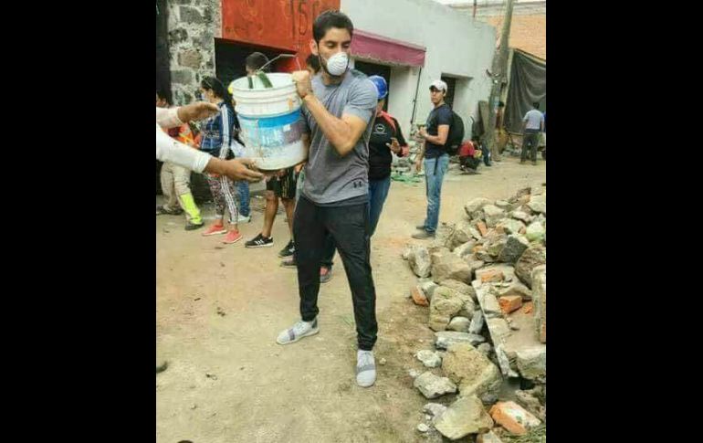 Jesús Corona ofrece ayuda tras sismo