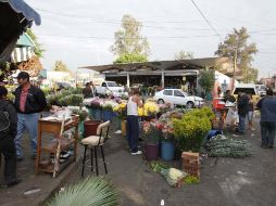 Vecinos del Barrio de Mezquitán se han quejado por los inconvenientes generados por el comercio de flores.EL INFORMADOR  /
