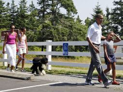 • El presidente estadounidense, Barack Obama y su familia, disfrutan sus vacaciones en Bar Harbor, en Maine. AP  /