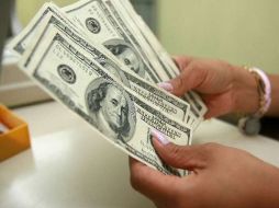 El FMI, el BM y la UE acordaron conceder 20 mil millones de dólares de ayuda financiera para evitar la bancarrota estatal. A. CAMACHO  /