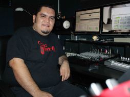 José Spinnin prepara la gira promocional de su nuevo material discográfico, en la que incluye una presentación en China. A.HINOJOSA  /