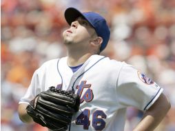 Óliver Pérez tuvo una tendinitis en su rodilla derecha. ESPECIAL  /