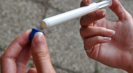 Un estudio arrojó que un gel compuesto por un antirretroviral denominado Tenofovir, reduce el riesgo de infeccióndel en 39%. AFP  /