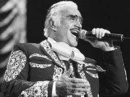 Vicente Fernández es una de las figuras estelares en la edición 2010 del Palenque de Fiestas de Octubre. A. CAMACHO  /