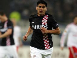 Carlos Salcido no hizo la gira europea con el PSV Eindhoven. MEXSPORT  /