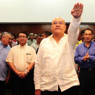 Asume nuevo alcalde de Cancún