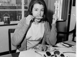 'Primer día de libertad' de 1964 es una de las fotos de la colección. EFE  /