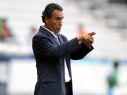 José Luis Real durante el enfrentamiento de las Chivas ante el Puebla. MEXSPORT  /